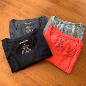 ⭐️New in Package ⭐️4 Pack Ladies Cotton Scoop Neck T Shirts. Size Large